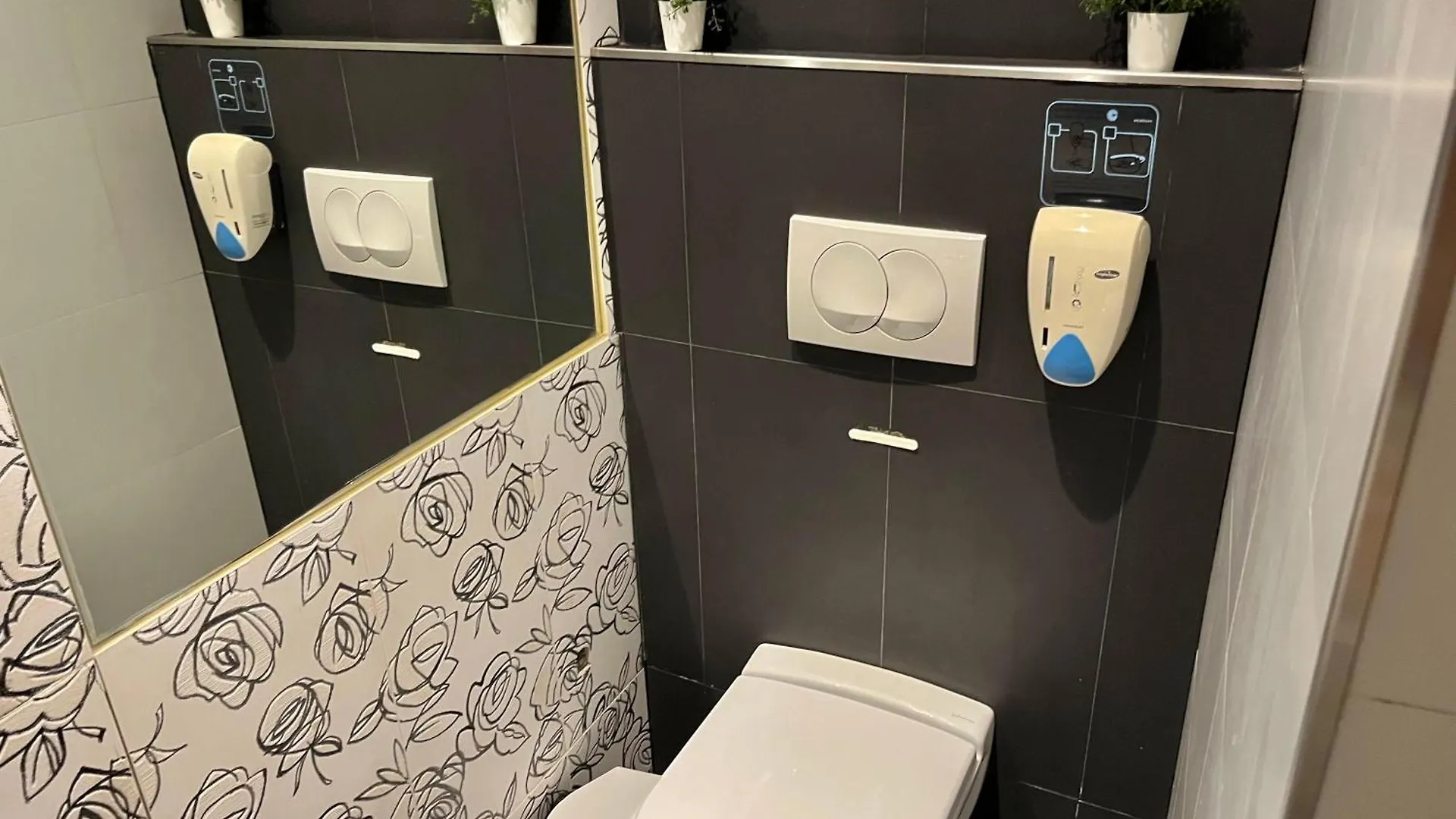 2 Bedroom Apartment - Bairro Alto Residence Lisbon 0*,  Portugal